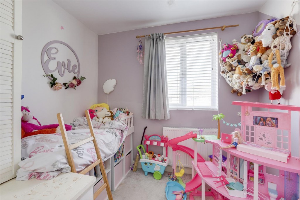 Hoylake Crescent, Broxtowe, Nottinghamshire, NG8 4PX