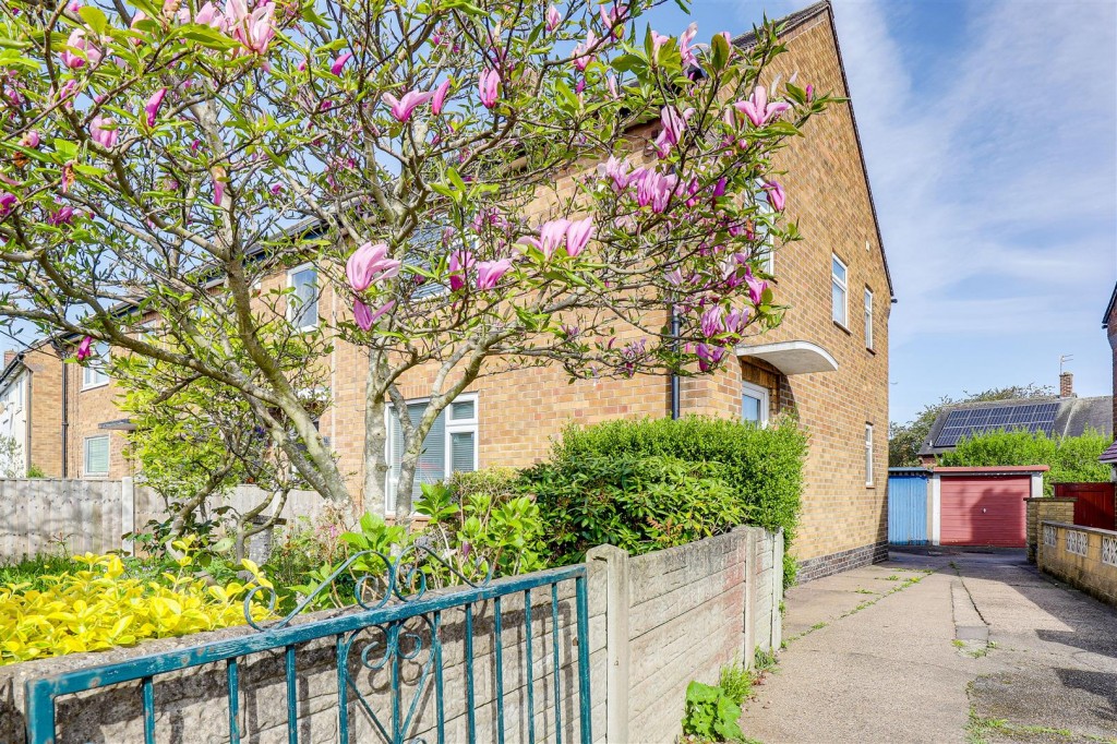 Stevenholme Crescent, Bestwood, Nottinghamshire, NG5 5JP