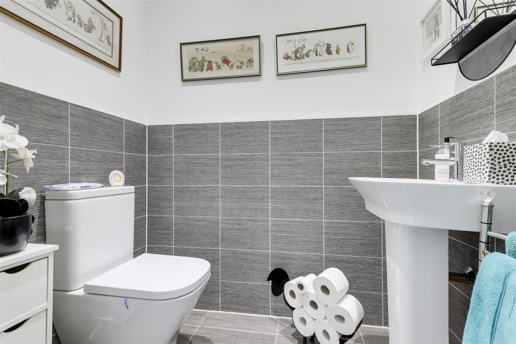 Mill Field Close, Burton Joyce, Nottinghamshire, NG14 2AA