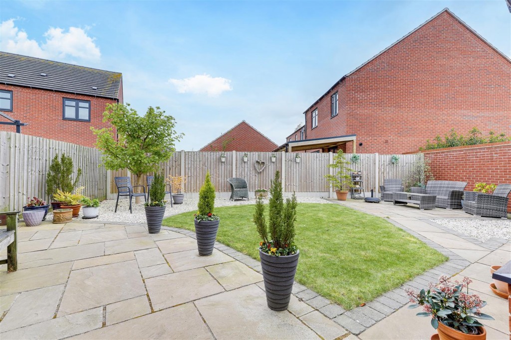 Mill Field Close, Burton Joyce, Nottinghamshire, NG14 2AA