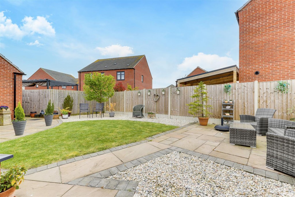 Mill Field Close, Burton Joyce, Nottinghamshire, NG14 2AA