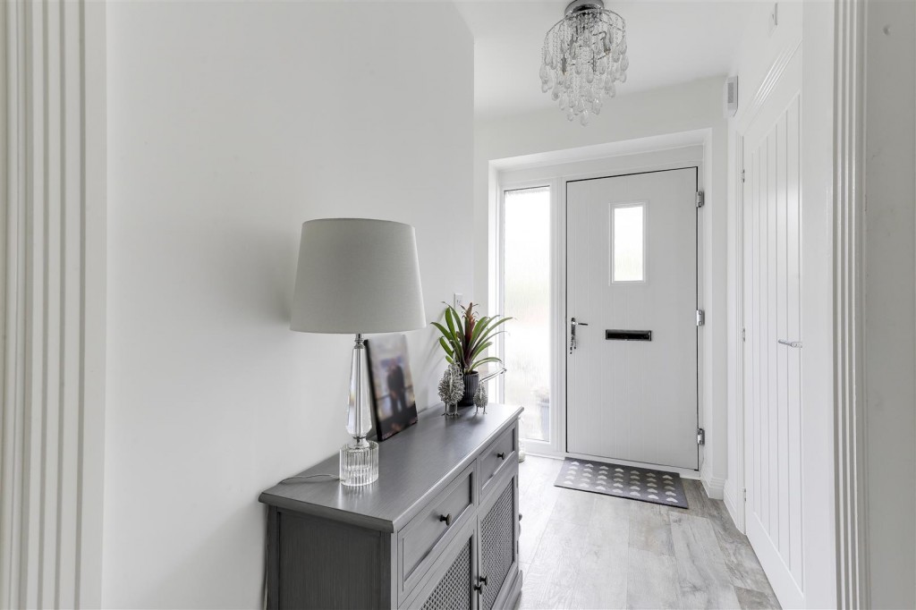 Mill Field Close, Burton Joyce, Nottinghamshire, NG14 2AA