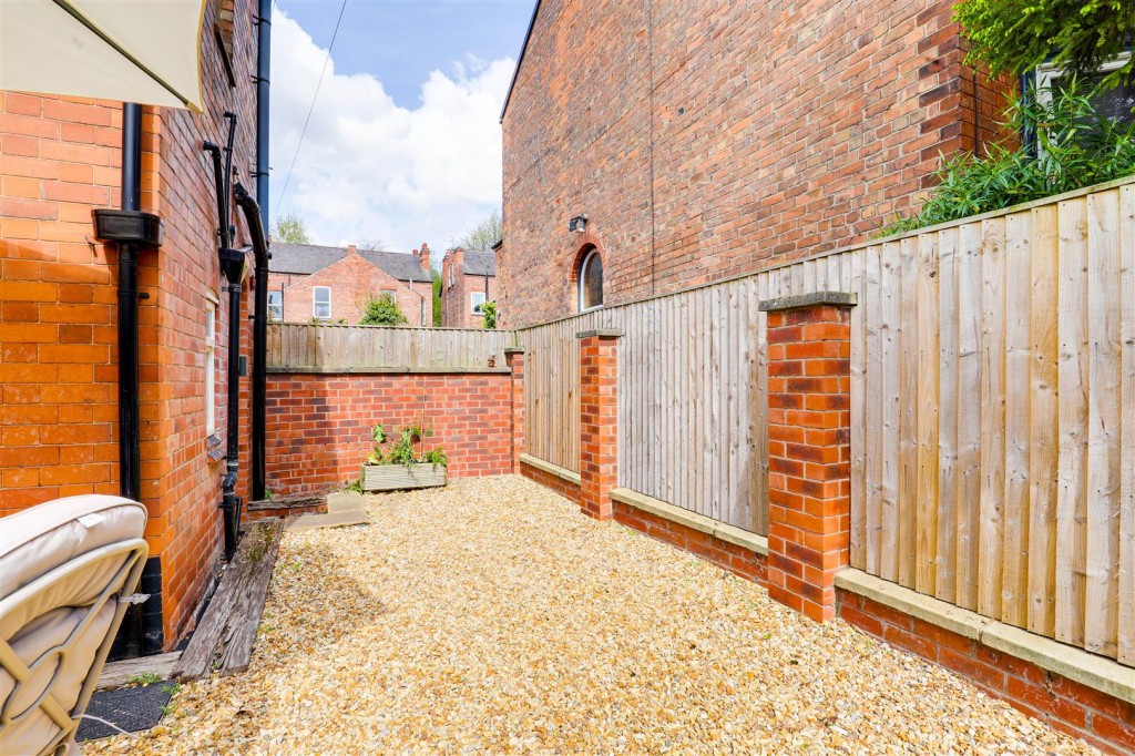 Ebers Grove, Mapperley Park, Nottinghamshire, NG3 5EA
