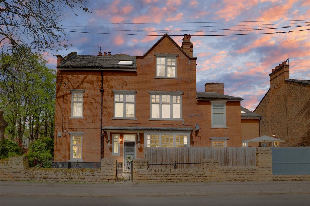 Ebers Grove, Mapperley Park, Nottinghamshire, NG3 5EA