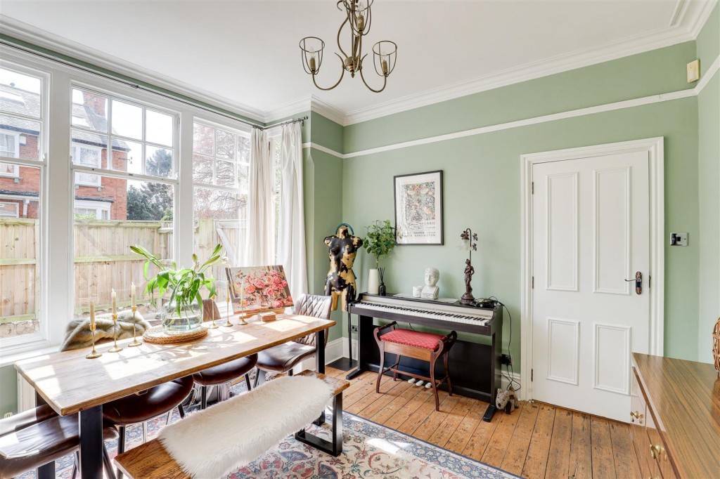 Ebers Grove, Mapperley Park, Nottinghamshire, NG3 5EA