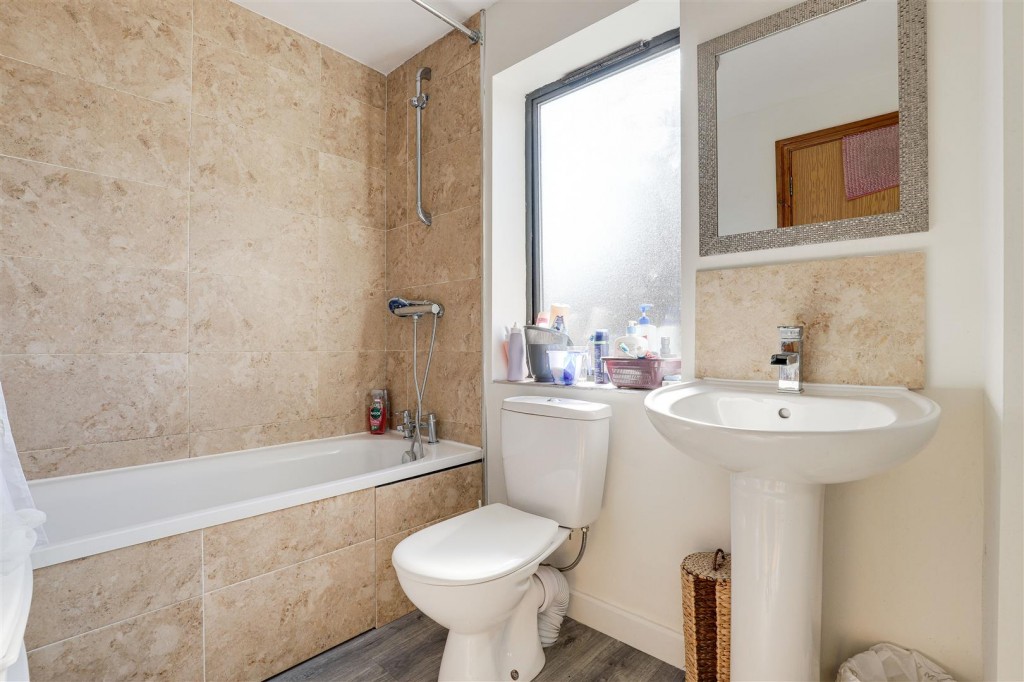 Eltham Road, West Bridgford, Nottinghamshire, NG2 5JS