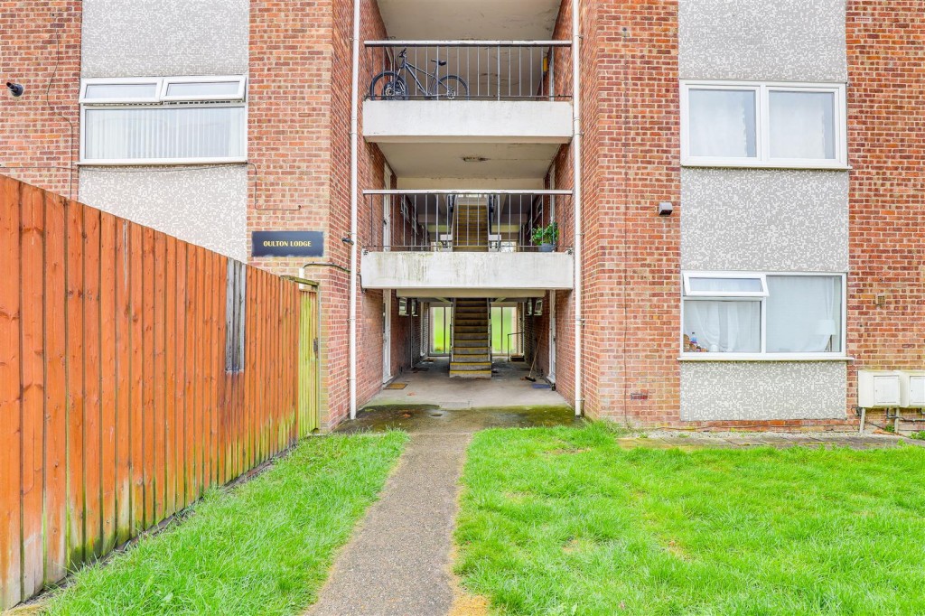 Abbotsbury Close, Rise Park, Nottinghamshire, NG5 5BY