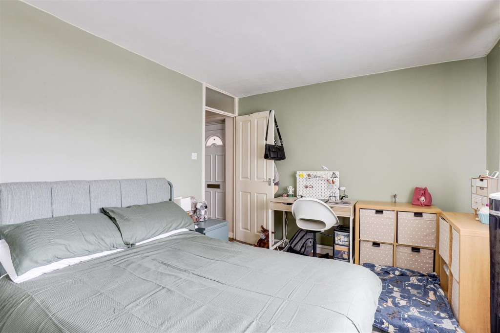 Abbotsbury Close, Rise Park, Nottinghamshire, NG5 5BY