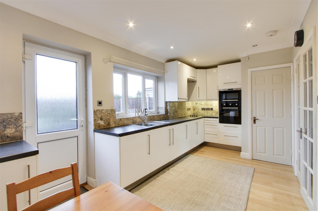 Rosecroft Drive, Daybrook, Nottinghamshire, NG5 6EH