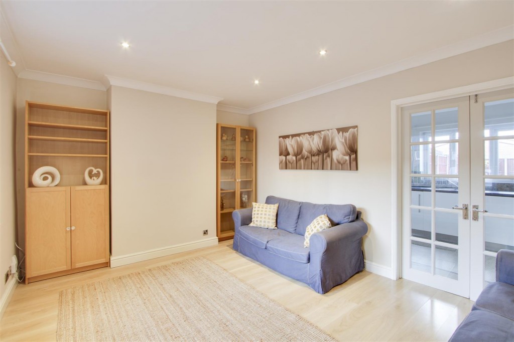 Rosecroft Drive, Daybrook, Nottinghamshire, NG5 6EH