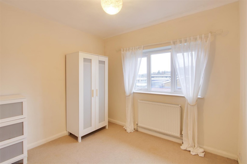 Rosecroft Drive, Daybrook, Nottinghamshire, NG5 6EH