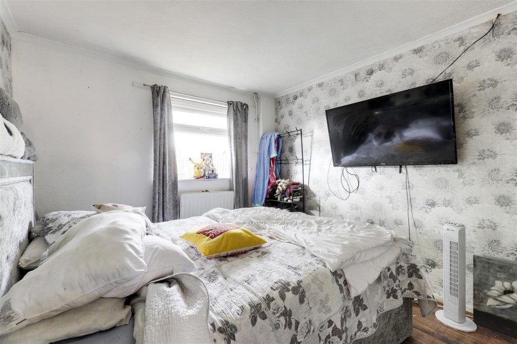 Duchess Gardens, Bulwell, Nottinghamshire, NG6 8JS