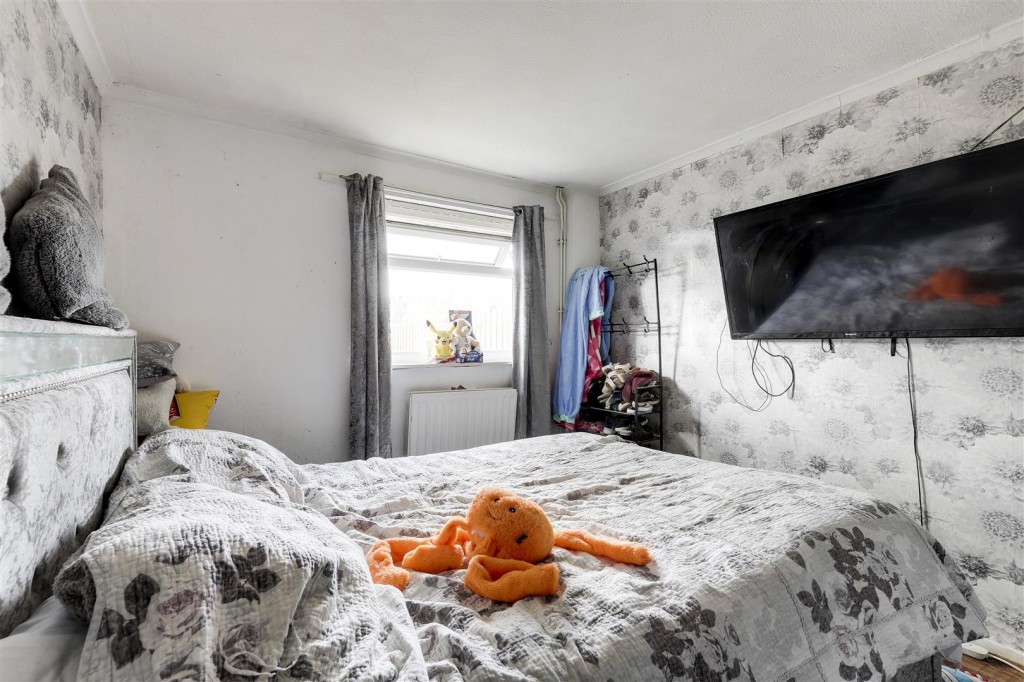 Duchess Gardens, Bulwell, Nottinghamshire, NG6 8JS