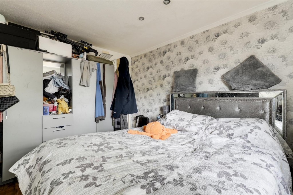 Duchess Gardens, Bulwell, Nottinghamshire, NG6 8JS