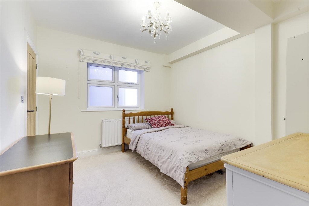 Hazel Grove, Mapperley, Nottinghamshire, NG3 6DQ