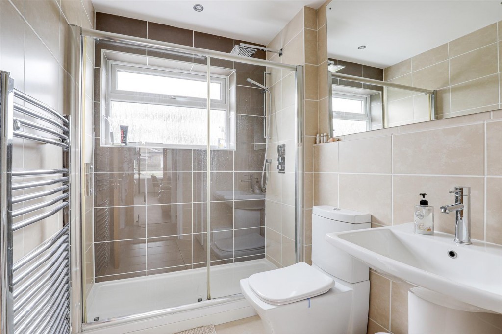 Briar Close, Keyworth, Nottinghamshire, NG12 5JR