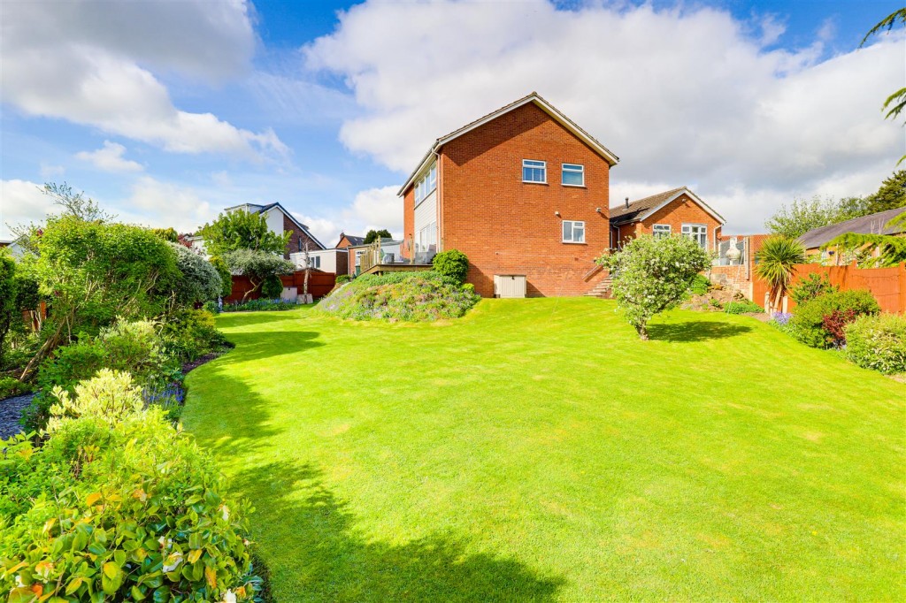 Briar Close, Keyworth, Nottinghamshire, NG12 5JR