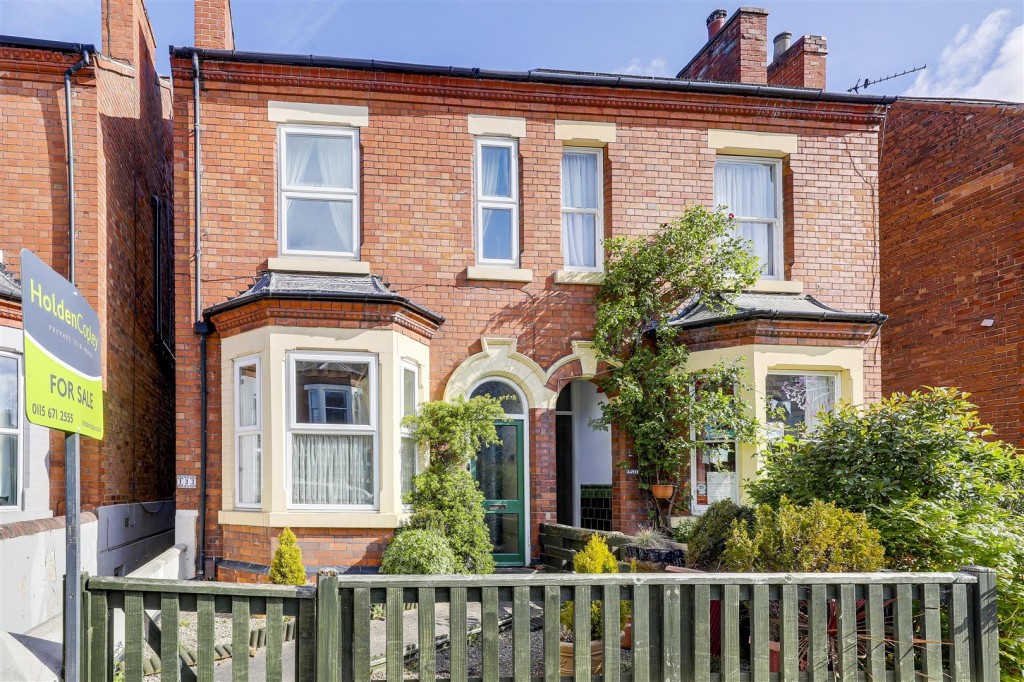 Trent Boulevard, West Bridgford, Nottinghamshire, NG2 5BN