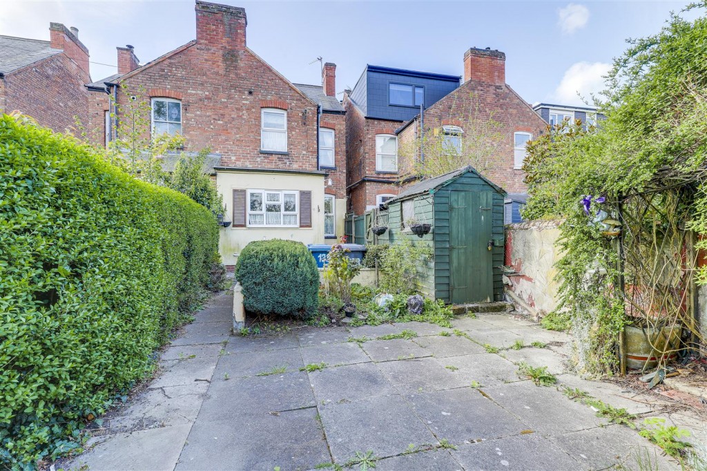 Trent Boulevard, West Bridgford, Nottinghamshire, NG2 5BN