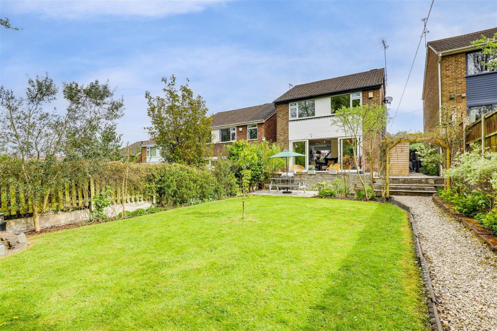 Gunthorpe Road, Gedling, Nottinghamshire, NG4 4JR