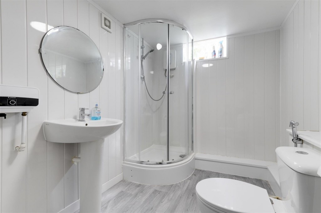 Morley Road, Mapperley, Nottinghamshire, NG3 6LL