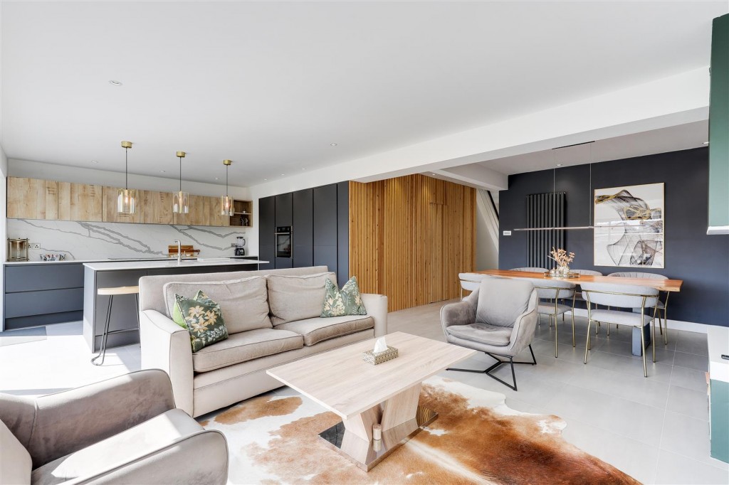 Morley Road, Mapperley, Nottinghamshire, NG3 6LL
