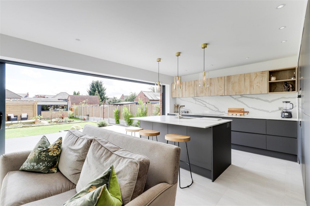 Morley Road, Mapperley, Nottinghamshire, NG3 6LL