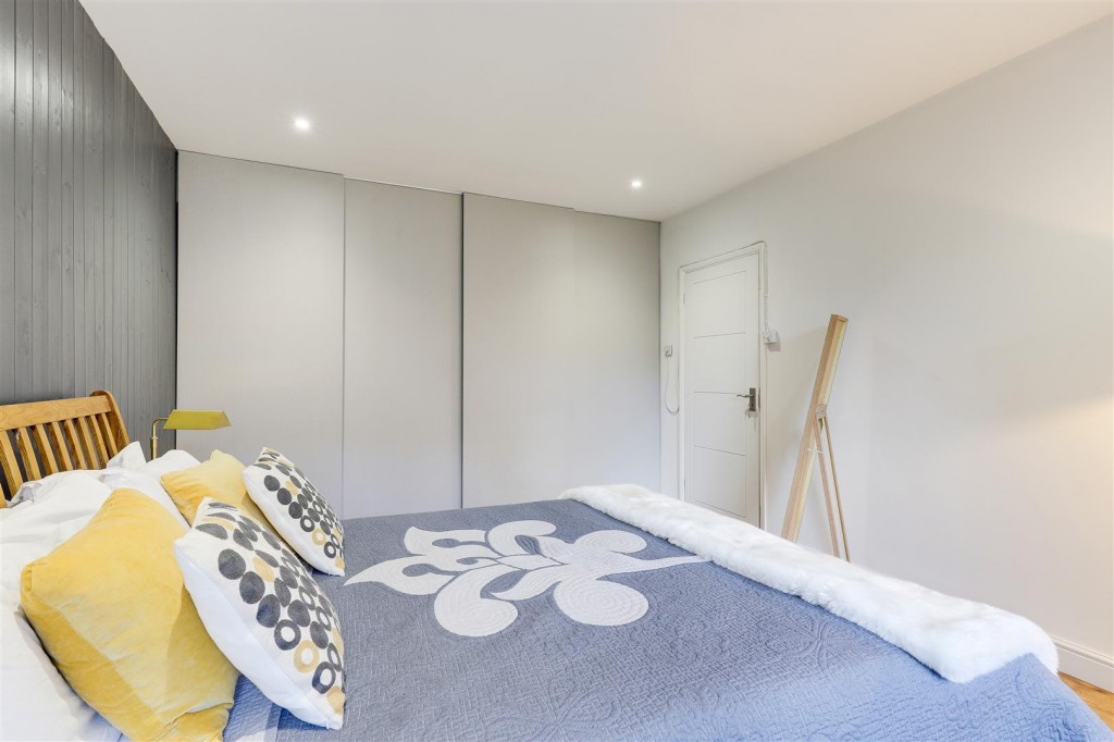 Morley Road, Mapperley, Nottinghamshire, NG3 6LL