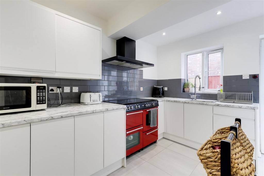 Morley Road, Mapperley, Nottinghamshire, NG3 6LL