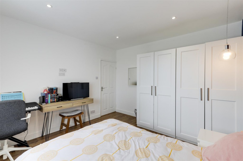 Morley Road, Mapperley, Nottinghamshire, NG3 6LL