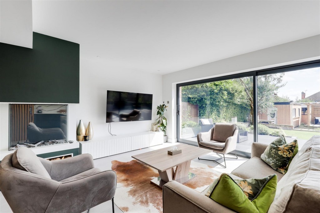 Morley Road, Mapperley, Nottinghamshire, NG3 6LL
