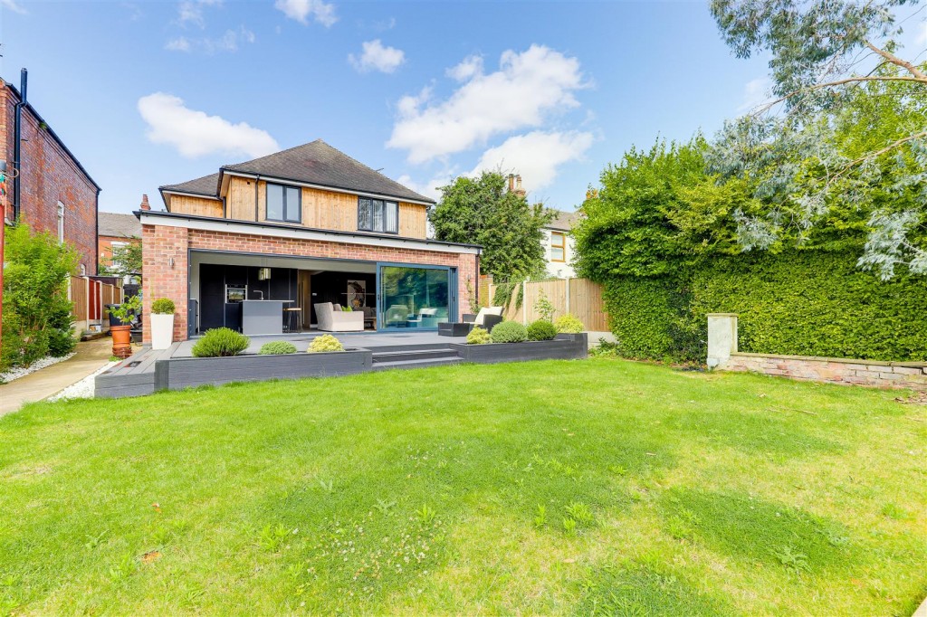 Morley Road, Mapperley, Nottinghamshire, NG3 6LL