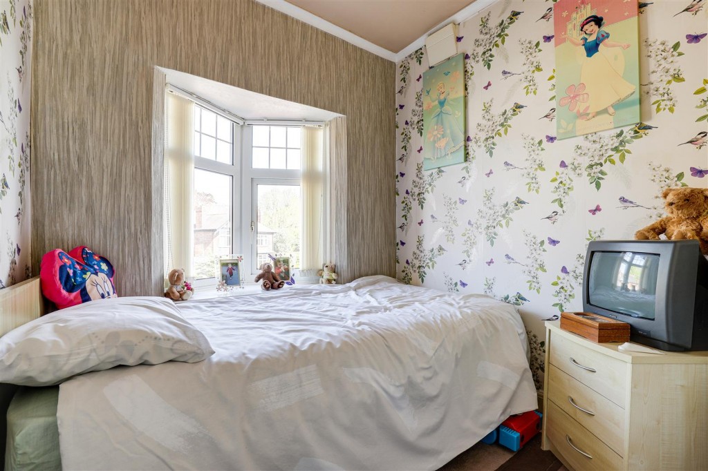 Manor Crescent, Carlton, Nottinghamshire, NG4 3BA