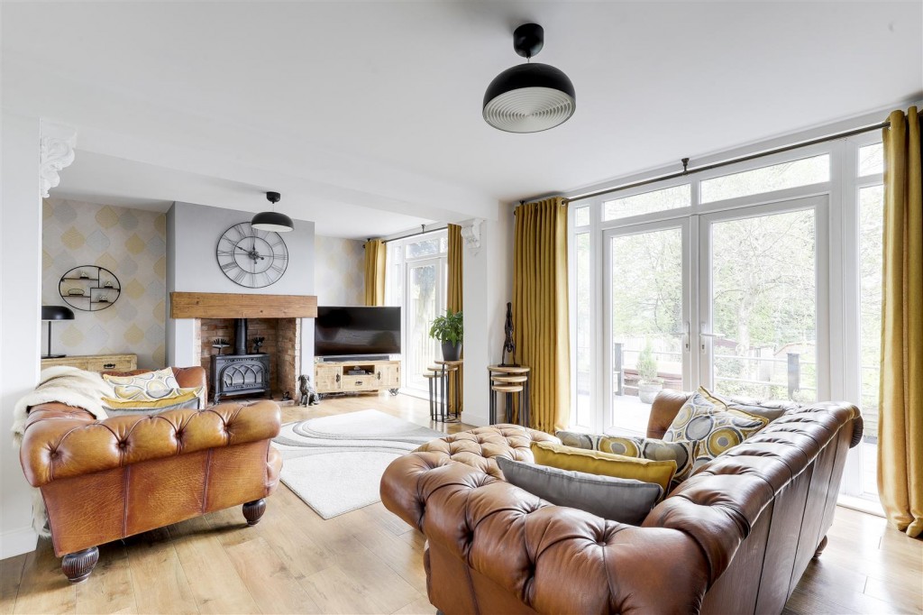 Whyburn Lane, Hucknall, Nottinghamshire, NG15 6QN