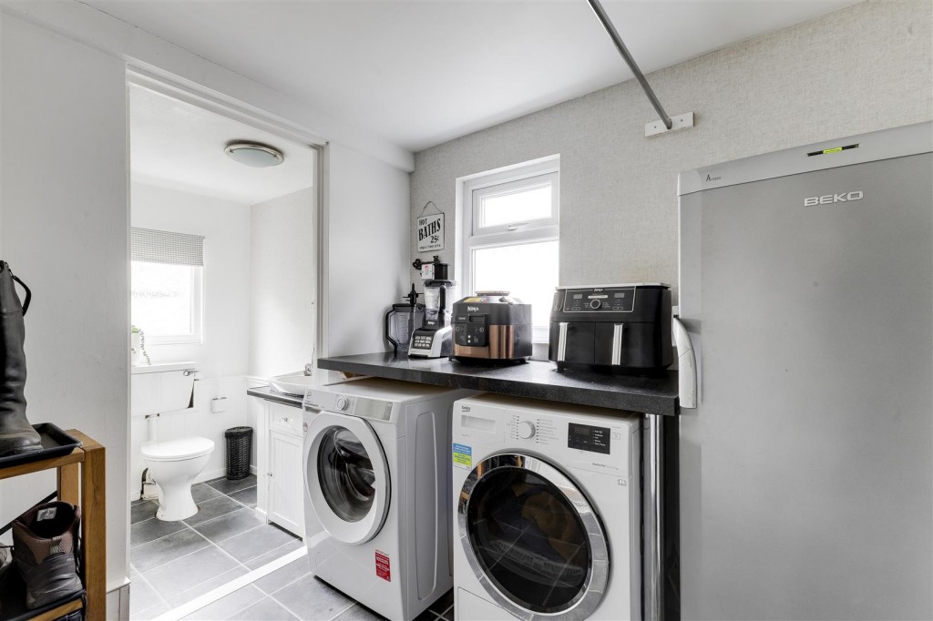 Whyburn Lane, Hucknall, Nottinghamshire, NG15 6QN