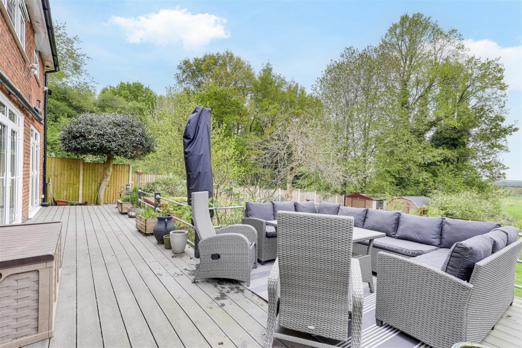 Whyburn Lane, Hucknall, Nottinghamshire, NG15 6QN