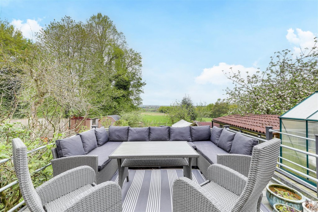 Whyburn Lane, Hucknall, Nottinghamshire, NG15 6QN