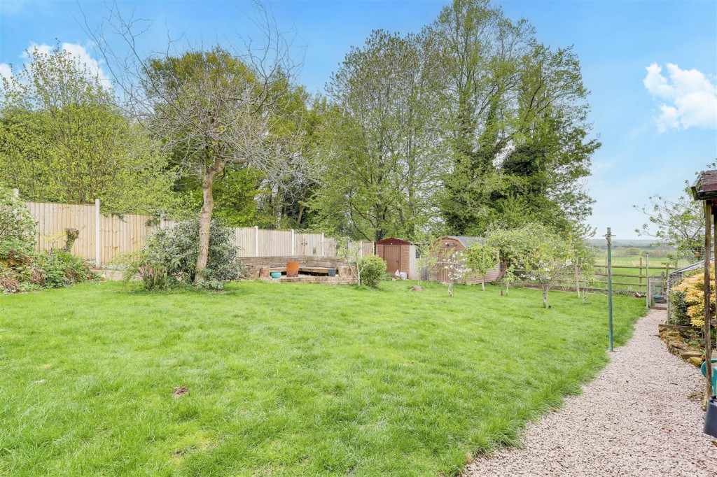 Whyburn Lane, Hucknall, Nottinghamshire, NG15 6QN
