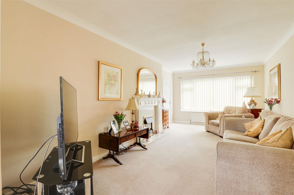 Lowlands Drive, Keyworth, Nottinghamshire, NG12 5HG