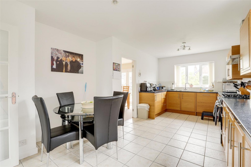 Lowlands Drive, Keyworth, Nottinghamshire, NG12 5HG