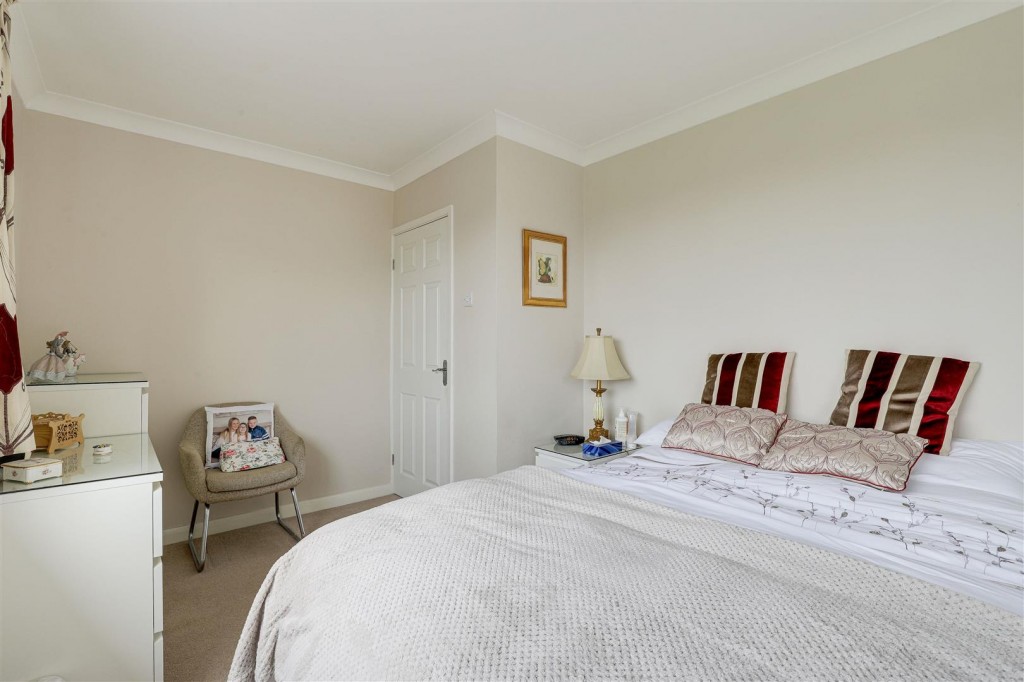 Lowlands Drive, Keyworth, Nottinghamshire, NG12 5HG