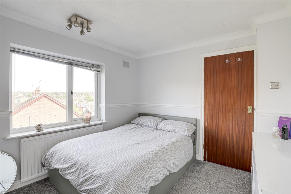 Campbell Drive, Carlton, Nottinghamshire, NG4 1RD