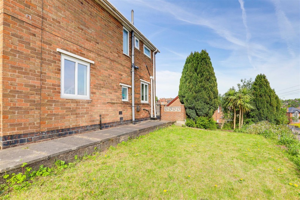 Campbell Drive, Carlton, Nottinghamshire, NG4 1RD