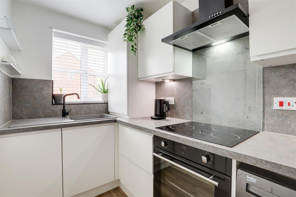 Minerva Grove, Hucknall, Nottinghamshire, NG15 8GW