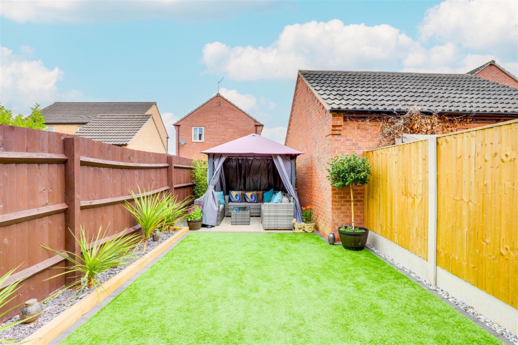 Minerva Grove, Hucknall, Nottinghamshire, NG15 8GW