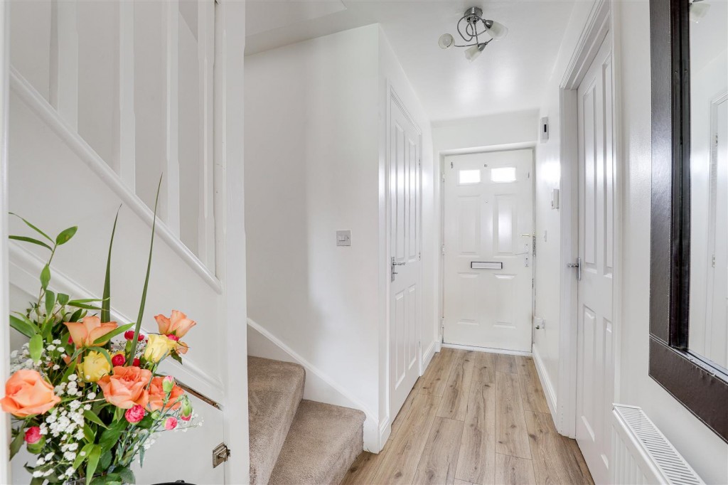 Minerva Grove, Hucknall, Nottinghamshire, NG15 8GW