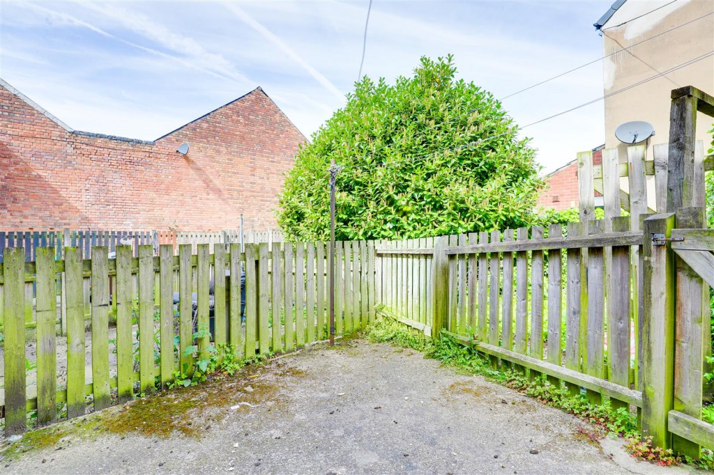North Gate, Basford, Nottinghamshire, NG7 7FT