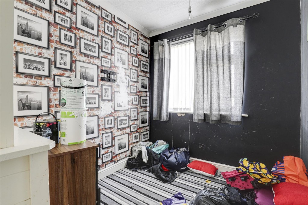 Pine Hill Close, Rise Park, Nottinghamshire, NG5 9DA