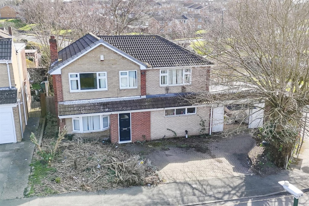 Pine Hill Close, Rise Park, Nottinghamshire, NG5 9DA