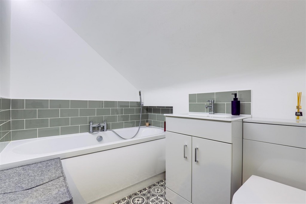 Orchard Drive, Calverton, Nottinghamshire, NG14 6GP
